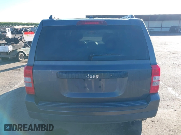 2017 Jeep Patriot Sport z VIN 1C4NJPBB0HD121397, wystawiony jako IAAI lot #41709399 z przebiegiem 124 512 mil mil oraz . Historia ofert i sprzedaży dostępna na DreamBid. Obrazek 16.