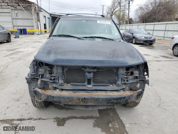 2004 Chevrolet TrailBlazer LT with VIN 1GNDS13S842420511, listed as a Copart auction lot 42740975 with 184,192 mi miles and Salvage Title. Bid and sale history available at carsss.com. Image 5.