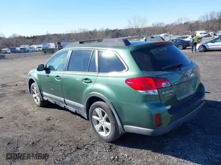 2013 Subaru Outback 2.5i Limited with VIN 4S4BRCKC6D3227927, listed as a IAAI auction lot 41570981 with 205,771 mi miles. Bid and sale history available at carsss.com. Image 3.