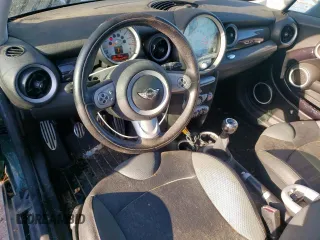 2007 MINI Hardtop S with VIN WMWMF73507TT86117, listed as a Copart auction lot 54372025 with 101,871 mi miles and Clean Title. Bid and sale history available at DreamBid. Image 8.