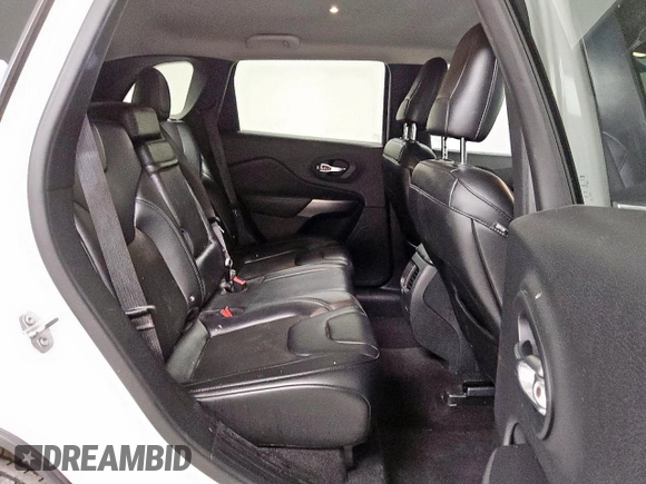 2019 Jeep Cherokee Latitude Plus z VIN 1C4PJLLB7KD176369, wystawiony jako Copart lot #62179475 z przebiegiem 156 492 mil mil oraz Czysty tytuł • Clean title. Historia ofert i sprzedaży dostępna na DreamBid. Obrazek 11.