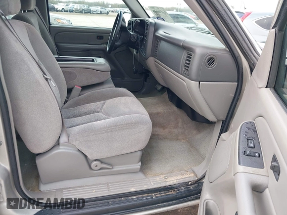 2006 Chevrolet Tahoe LS with VIN 1GNEC13V66R146232, listed as a IAAI auction lot 41446838 with 158,136 mi miles. Bid and sale history available at carsss.com. Image 5.