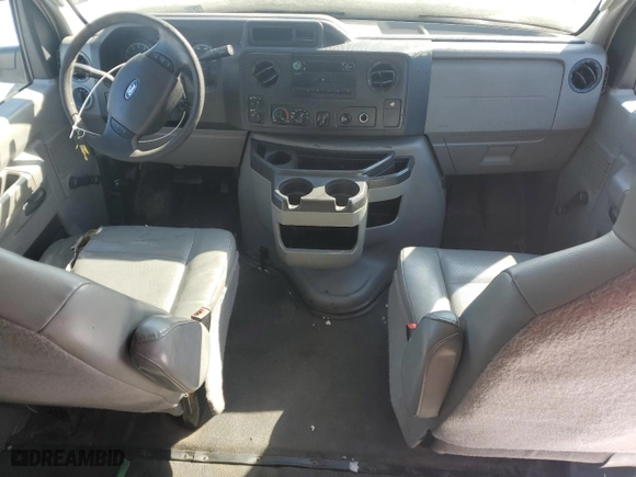 2014 Ford Econoline Wagon XL with VIN 1FBNE3BL8EDB20505, listed as a Copart auction lot 86013044 with 176,981 mi miles and Clean Title. Bid and sale history available at carsss.com. Image 8.
