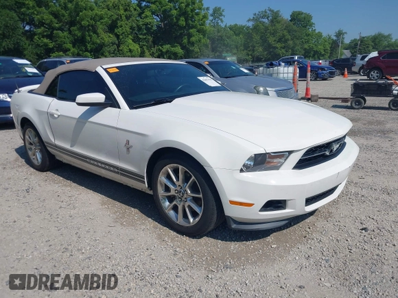 2011 Ford Mustang V6 with VIN 1ZVBP8EM3B5149522, listed as a IAAI auction lot 42657618 with 44,594 mi miles and . Bid and sale history available at DreamBid. Image 1.