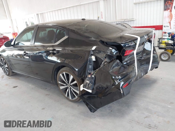 2019 Nissan Altima SR with VIN 1N4BL4CV4KC100348, listed as a IAAI auction lot 42116372 with 178,495 mi miles and . Bid and sale history available at carsss.com. Image 3.