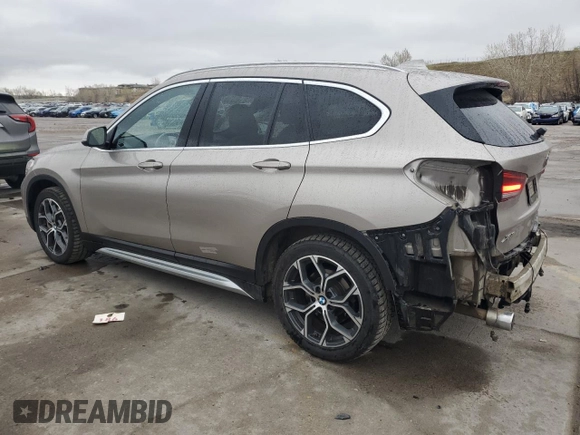 2021 BMW X1 xDrive28i z VIN WBXJG9C03M5U47126, wystawiony jako Copart lot #52113955 z przebiegiem 69 284 mil mil oraz Szkody całkowita. Historia ofert i sprzedaży dostępna na DreamBid. Obrazek 2.