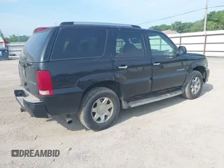 2005 Cadillac Escalade z VIN 1GYEK63N85R238220, wystawiony jako IAAI lot #42498575 z przebiegiem 229 529 mil mil oraz . Historia ofert i sprzedaży dostępna na DreamBid. Obrazek 4.