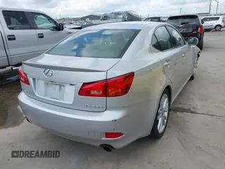 2006 Lexus IS 350 z VIN JTHBE262165008682, wystawiony jako IAAI lot #42683004 z przebiegiem 110 460 mil mil oraz . Historia ofert i sprzedaży dostępna na DreamBid. Obrazek 4.
