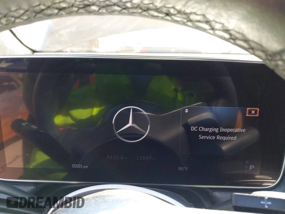 2023 Mercedes-Benz EQE 350+ z VIN 4JGGM2BB9PA014606, wystawiony jako IAAI lot #41814659 z przebiegiem 11 889 mil mil oraz . Historia ofert i sprzedaży dostępna na DreamBid. Obrazek 7.