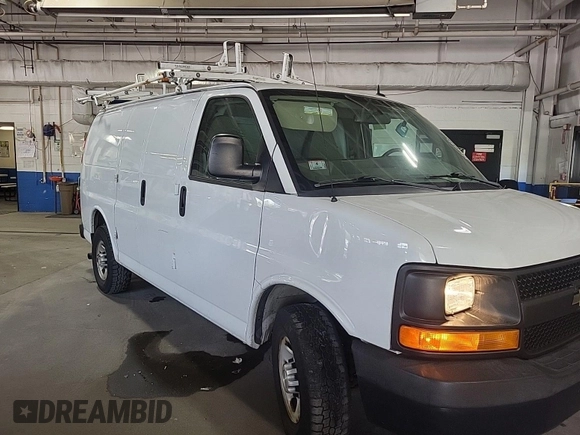 2015 Chevrolet Express Cargo z VIN 1GCWGFCF3F1168503, wystawiony jako IAAI lot #42546933 z przebiegiem 104 968 mil mil oraz . Historia ofert i sprzedaży dostępna na DreamBid. Obrazek 23.
