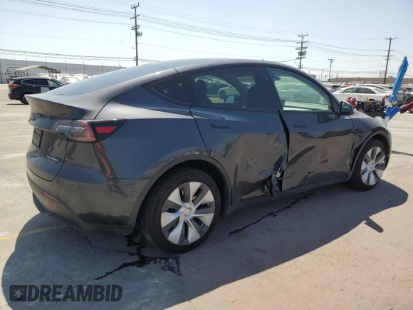 2024 Tesla Model Y Long Range z VIN 7SAYGDEE0RF062395, wystawiony jako Copart lot #55071185 z przebiegiem 42 747 mil mil oraz Szkoda całkowita • Salvage title. Historia ofert i sprzedaży dostępna na DreamBid. Obrazek 3.