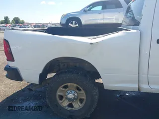 2017 Ram 2500 Tradesman with VIN 3C6UR5CLXHG634148, listed as a IAAI auction lot 42211758 with 176,692 mi miles and . Bid and sale history available at DreamBid. Image 17.
