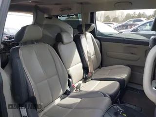 2018 Kia Sedona LX with VIN KNDMB5C15J6390850, listed as a IAAI auction lot 41667222 with 114,879 mi miles. Bid and sale history available at carsss.com. Image 8.