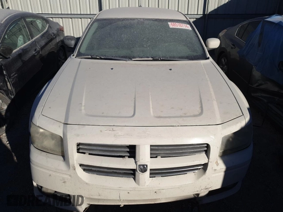 2008 Dodge Magnum SXT with VIN 2D4FV37VX8H243193, listed as a Copart auction lot 68510714 with 195,071 mi miles and Non Repairable. Bid and sale history available at DreamBid. Image 5.
