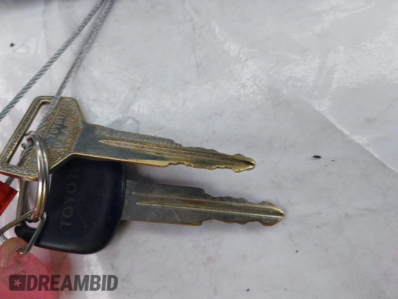 1991 Toyota Previa LE z VIN JT3AC12RXM1003215, wystawiony jako IAAI lot #42068000 z przebiegiem 127 150 mil mil oraz . Historia ofert i sprzedaży dostępna na DreamBid. Obrazek 11.