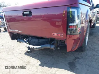 2008 GMC Sierra 1500 SLE1 z VIN 3GTEC13J58G286748, wystawiony jako IAAI lot #42300508 z przebiegiem 192 657 mil mil oraz . Historia ofert i sprzedaży dostępna na DreamBid. Obrazek 6.