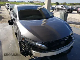 2018 Honda Clarity Touring with VIN JHMZC5F30JC009602, listed as a Copart auction lot 32326062 with 45,041 mi miles. Bid and sale history available at carsss.com. Image 1.