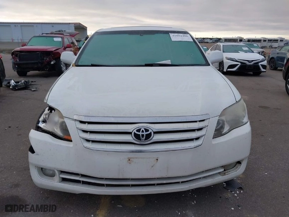 2005 Toyota Avalon XL with VIN 4T1BK36B95U051814, listed as a IAAI auction lot 41052486 with NaN miles. Bid and sale history available at carsss.com. Image 12.