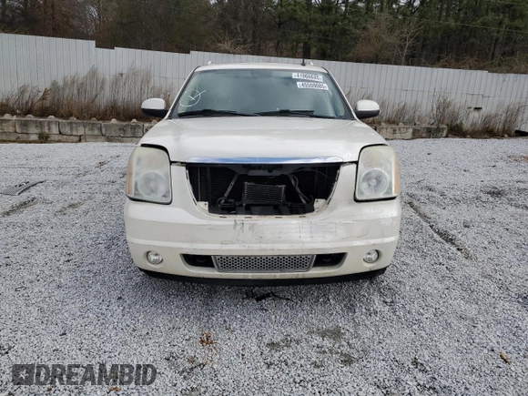 2011 GMC Yukon XL Denali with VIN 1GKS1MEF6BR288488, listed as a Copart auction lot 45559085 with 242,627 mi miles and Non Repairable. Bid and sale history available at carsss.com. Image 5.