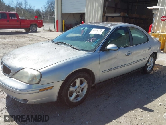 2002 Mercury Sable GS with VIN 1MEFM50U52A635368, listed as a IAAI auction lot 41770175 with 226,296 mi miles. Bid and sale history available at carsss.com. Image 6.