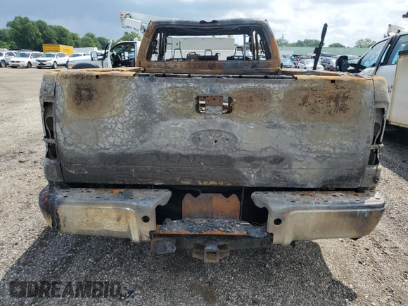 2011 Ford F-250 XL z VIN 1FT7X2B63BEA78382, wystawiony jako Copart lot #59082725 z przebiegiem Nie podano mil oraz Nie do naprawy • Non repairable. Historia ofert i sprzedaży dostępna na DreamBid. Obrazek 6.