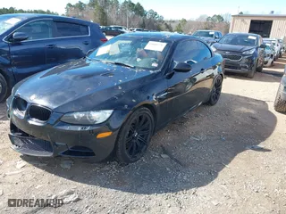2011 BMW M3 with VIN WBSDX9C56BE584976, listed as a IAAI auction lot 41681770 with 110,422 mi miles. Bid and sale history available at carsss.com. Image 17.