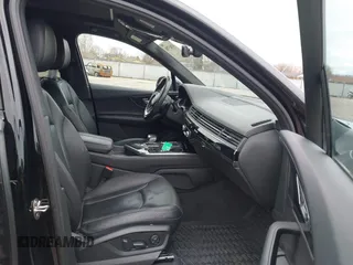 2019 Audi Q7 Prestige with VIN WA1VAAF79KD004597, listed as a IAAI auction lot 41865780 with 103,448 mi miles and . Bid and sale history available at DreamBid. Image 5.