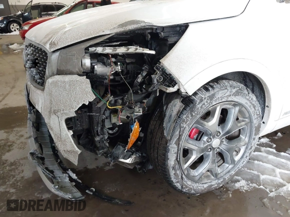 2017 Kia Sorento SX with VIN 5XYPKDA5XHG241922, listed as a IAAI auction lot 41614255 with 67,640 mi miles and . Bid and sale history available at DreamBid. Image 6.