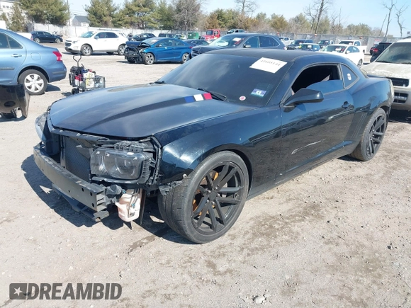 2010 Chevrolet Camaro 2SS z VIN 2G1FK1EJ9A9137692, wystawiony jako IAAI lot #41605144 z przebiegiem 169 665 mil mil oraz . Historia ofert i sprzedaży dostępna na DreamBid. Obrazek 4.