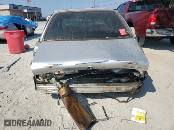 1982 BMW 3 Series z VIN WBAAG3307C8378560, wystawiony jako Copart lot #83790224 z przebiegiem 83 004 mil mil oraz Tytuł czysty. Historia ofert i sprzedaży dostępna na DreamBid. Obrazek 6.