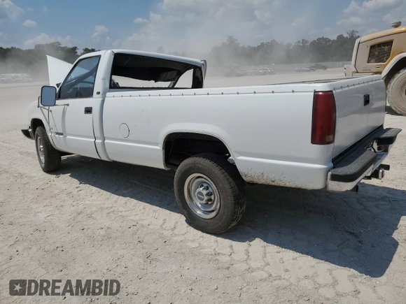 1988 Chevrolet Silverado 3500 z VIN 1GCGC34K3JE141720, wystawiony jako Copart lot #53824654 z przebiegiem 194 390 mil mil oraz Nie do naprawy. Historia ofert i sprzedaży dostępna na DreamBid. Obrazek 2.