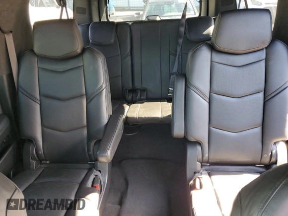 2015 Cadillac Escalade ESV Platinum z VIN 1GYS4UKJ6FR736207, wystawiony jako Copart lot #47637885 z przebiegiem 95 629 mil mil oraz Szkoda całkowita • Salvage title. Historia ofert i sprzedaży dostępna na DreamBid. Obrazek 10.