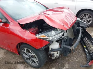 2019 Kia Forte LXS z VIN 3KPF24AD4KE005189, wystawiony jako IAAI lot #42354011 z przebiegiem 73 422 mil mil oraz . Historia ofert i sprzedaży dostępna na DreamBid. Obrazek 6.