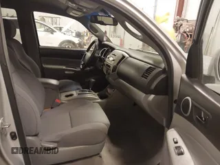 2007 Toyota Tacoma with VIN 5TEMU52N87Z404198, listed as a IAAI auction lot 41421221 with 197,877 mi miles and . Bid and sale history available at DreamBid. Image 5.
