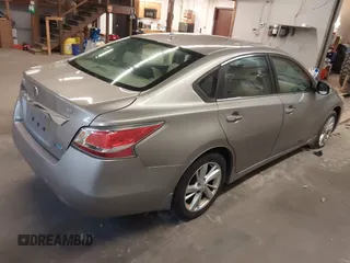 2014 Nissan Altima 2.5 with VIN 1N4AL3APXEN255733, listed as a IAAI auction lot 41566176 with 189,993 mi miles. Bid and sale history available at carsss.com. Image 4.