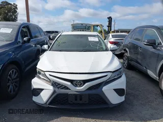 2020 Toyota Camry SE z VIN 4T1G11AK3LU312906, wystawiony jako IAAI lot #42370015 z przebiegiem 67 382 mil mil oraz . Historia ofert i sprzedaży dostępna na DreamBid. Obrazek 13.