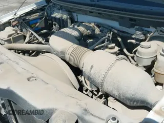 2006 Ford F-150 XL z VIN 1FTRF12W06NA78643, wystawiony jako IAAI lot #42656572 z przebiegiem 148 158 mil mil oraz . Historia ofert i sprzedaży dostępna na DreamBid. Obrazek 13.