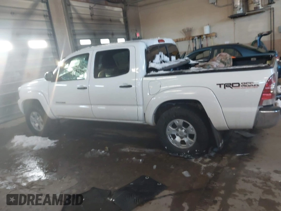 2013 Toyota Tacoma with VIN 3TMLU4EN2DM104490, listed as a IAAI auction lot 41636616 with 153,036 mi miles and . Bid and sale history available at DreamBid. Image 14.