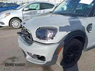 2017 MINI Countryman Cooper z VIN WMZYS7C38H3B63150, wystawiony jako IAAI lot #40754025 z przebiegiem 72 704 mil mil oraz . Historia ofert i sprzedaży dostępna na DreamBid. Obrazek 6.