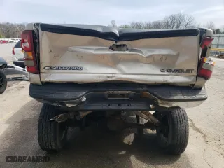 2000 Chevrolet Silverado 1500 LS with VIN 2GCEK19T2Y1308662, listed as a Copart auction lot 51215015 with 320,200 mi miles and Salvage Title. Bid and sale history available at carsss.com. Image 6.