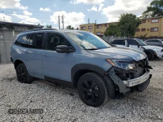 2022 Honda Pilot TrailSport z VIN 5FNYF6H86NB084266, wystawiony jako Copart lot #52640885 z przebiegiem 32 651 mil mil oraz Szkoda całkowita • Salvage title. Historia ofert i sprzedaży dostępna na DreamBid. Obrazek 4.