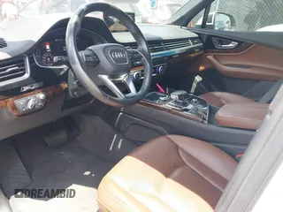 2019 Audi Q7 Prestige with VIN WA1VAAF76KD026816, listed as a IAAI auction lot 42092849 with 61,845 mi miles and . Bid and sale history available at DreamBid. Image 5.