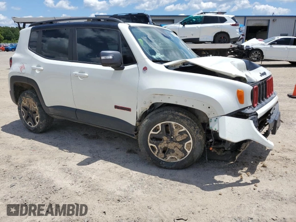 2017 Jeep Renegade Trailhawk z VIN ZACCJBCB6HPE48977, wystawiony jako Copart lot #58949085 z przebiegiem 113 549 mil mil oraz Szkoda całkowita • Salvage title. Historia ofert i sprzedaży dostępna na DreamBid. Obrazek 4.