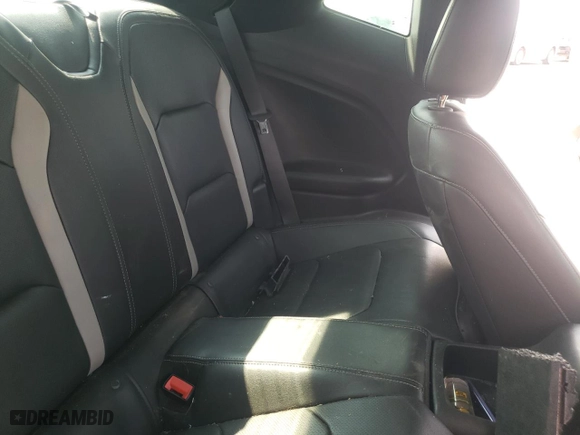 2019 Chevrolet Camaro 2LT with VIN 1G1FC1RXXK0114008, listed as a Copart auction lot 70623814 with 0 mi miles and Salvage Title. Bid and sale history available at carsss.com. Image 10.