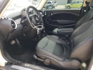2012 MINI Clubman z VIN WMWZF3C56CT190420, wystawiony jako Copart lot #58381395 z przebiegiem 136 529 mil mil oraz Czysty tytuł • Clean title. Historia ofert i sprzedaży dostępna na DreamBid. Obrazek 7.