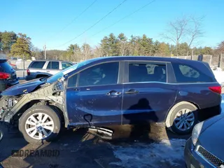 2018 Honda Odyssey LX with VIN 5FNRL6H27JB019591, listed as a IAAI auction lot 41476327 with 117,870 mi miles. Bid and sale history available at carsss.com. Image 14.