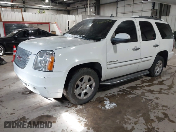 2008 GMC Yukon Denali z VIN 1GKFK63838J191268, wystawiony jako IAAI lot #41586712 z przebiegiem 206 128 mil mil oraz . Historia ofert i sprzedaży dostępna na DreamBid. Obrazek 17.