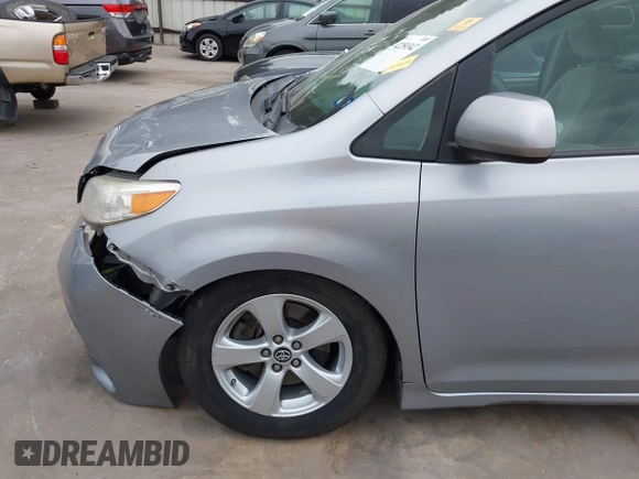 2018 Toyota Sienna LE Auto Access Seat with VIN 5TDKZ3DC3JS917131, listed as a IAAI auction lot 42250342 with 174,159 mi miles and . Bid and sale history available at DreamBid. Image 21.