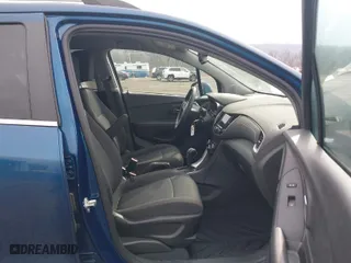 2019 Chevrolet Trax LT with VIN 3GNCJPSB9KL389798, listed as a IAAI auction lot 41650225 with 37,160 mi miles. Bid and sale history available at carsss.com. Image 5.