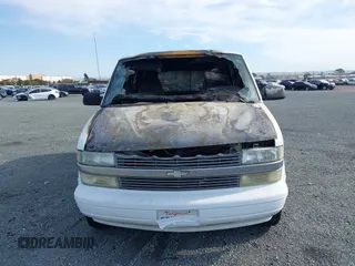 2005 Chevrolet Astro with VIN 1GNDM19X25B113690, listed as a IAAI auction lot 41758764 with Not Provided miles. Bid and sale history available at carsss.com. Image 12.